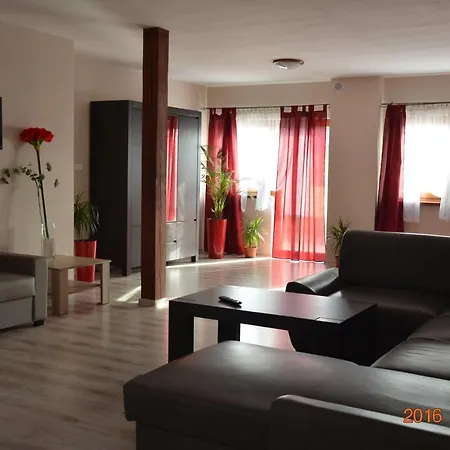 Ceglany Dworek Bed and breakfast Chojnow