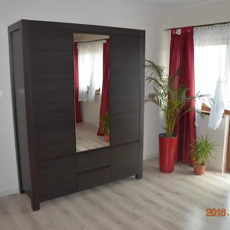 Bed and breakfast Ceglany Dworek