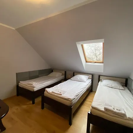 Ceglany Dworek Bed & Breakfast