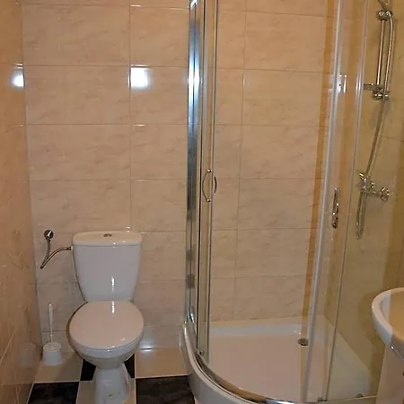 Ceglany Dworek 3* Chojnow