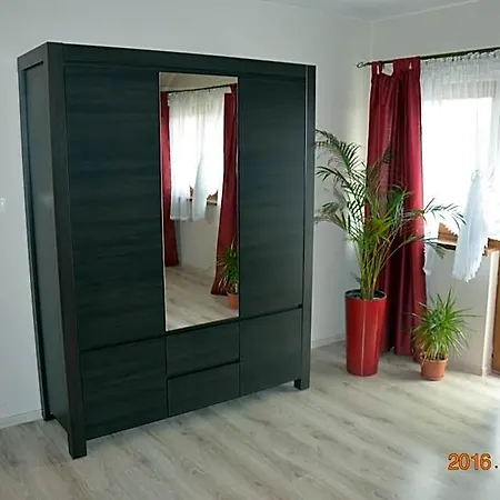 Ceglany Dworek Chojnow