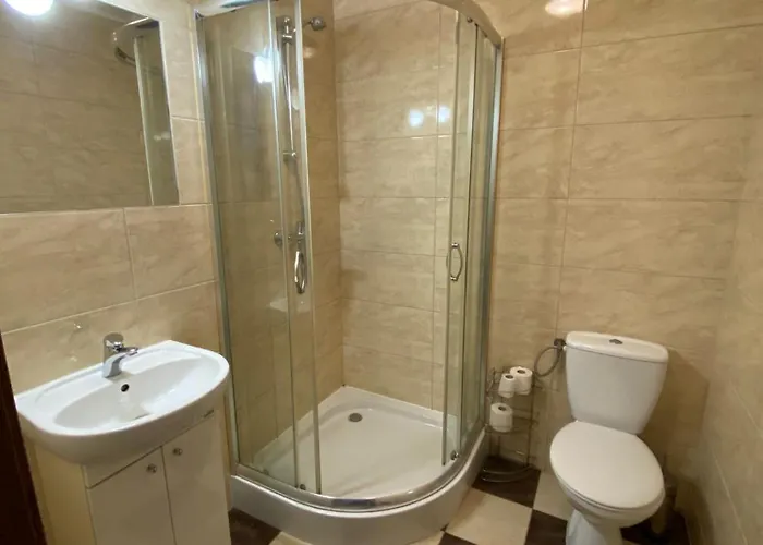 Ceglany Dworek Bed & Breakfast Chojnow